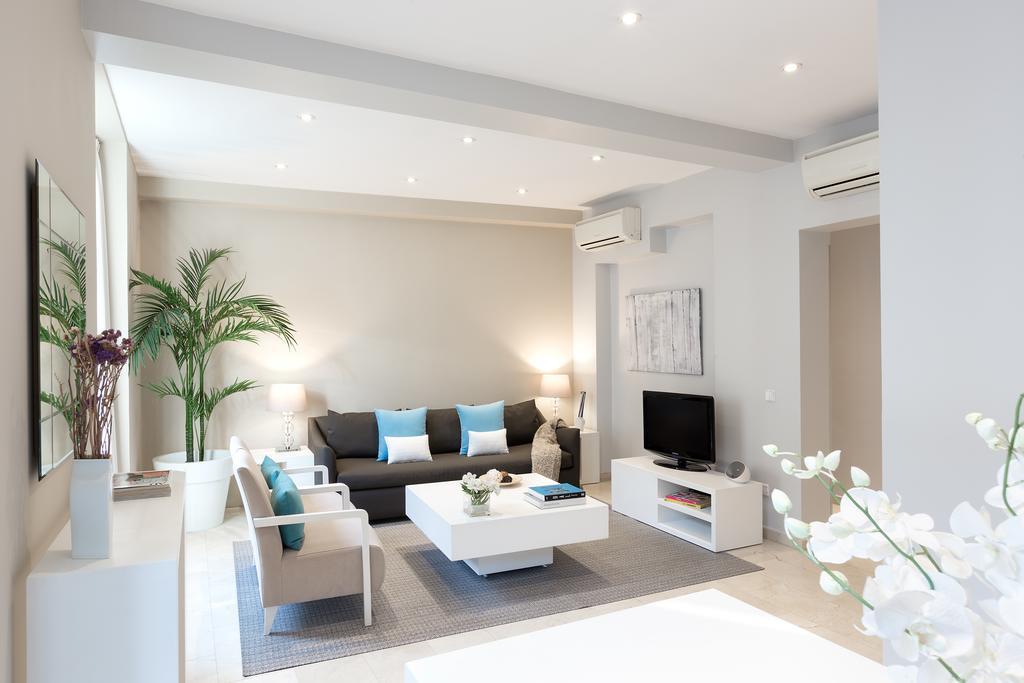 Carretas Apartments Madrid Exterior photo