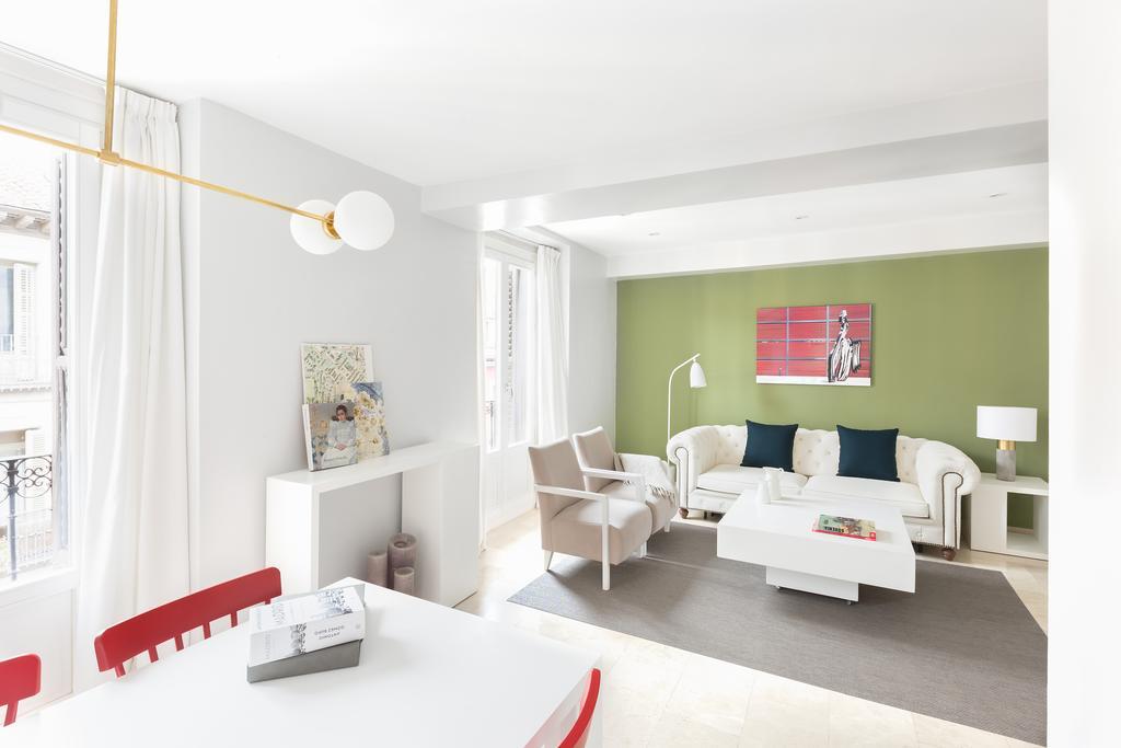 Carretas Apartments Madrid Exterior photo